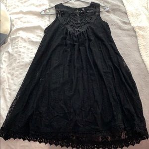 Lace black midi dress